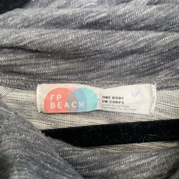 Free People Beach Cocoon Cowl Neck Raw Hem Raglan Pullover Sweater - Picture 2 of 4